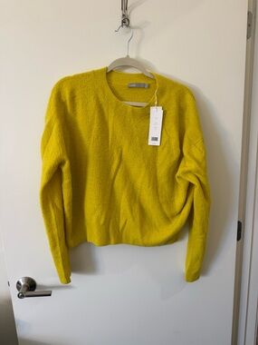 NWT Vince Women's Yellow Crewneck Sweater